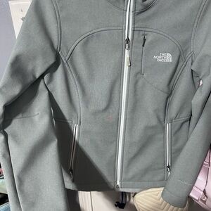 The North Face Women's Apex Bionic WindWall